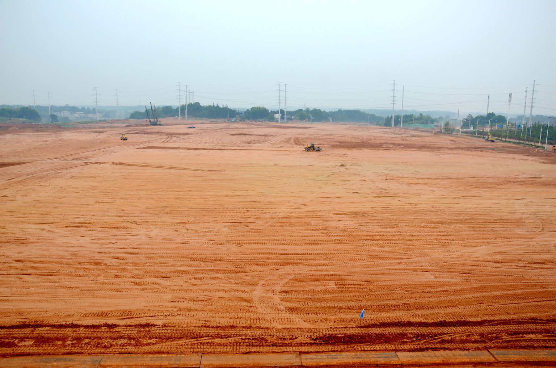 “兩機(jī)”重大專項(xiàng)首期200畝用地提前交地